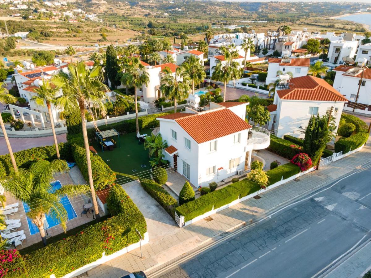 Villa Oasis By Ezoria Villas Коралова Затока Екстер'єр фото