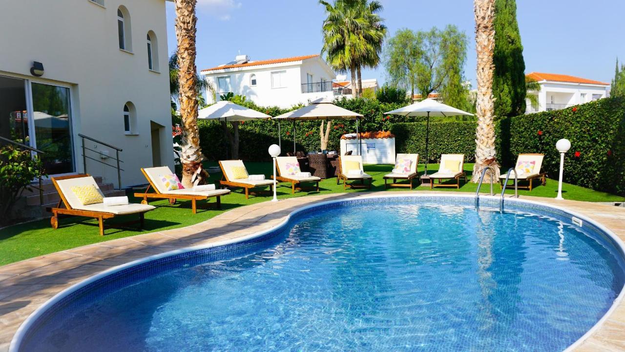 Villa Oasis By Ezoria Villas Коралова Затока Екстер'єр фото